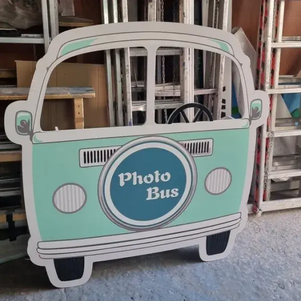 Ειδικές κατασκευές εκτύπωσης και σήμανσης για εκδηλώσεις και διακόσμηση, Κατηγορία Ψηφιακές Εκτυπώσεις: Standee "Photo Bus", εκτύπωση σε Kapa board, κοπή CNC. Κατασκευή Αθήνα.