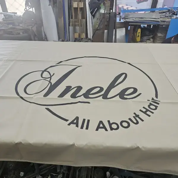 Βαφή λογότυπου και επιγραφών σε τέντες καταστημάτων, Ψηφιακή εκτύπωση λογοτύπου σε μουσαμά. Κατασκευή επιγραφής στην Αθήνα. Κατηγορία: Ψηφιακές Εκτυπώσεις.